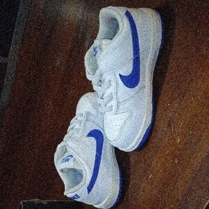 Nike Kids Sneakers in White and Blue